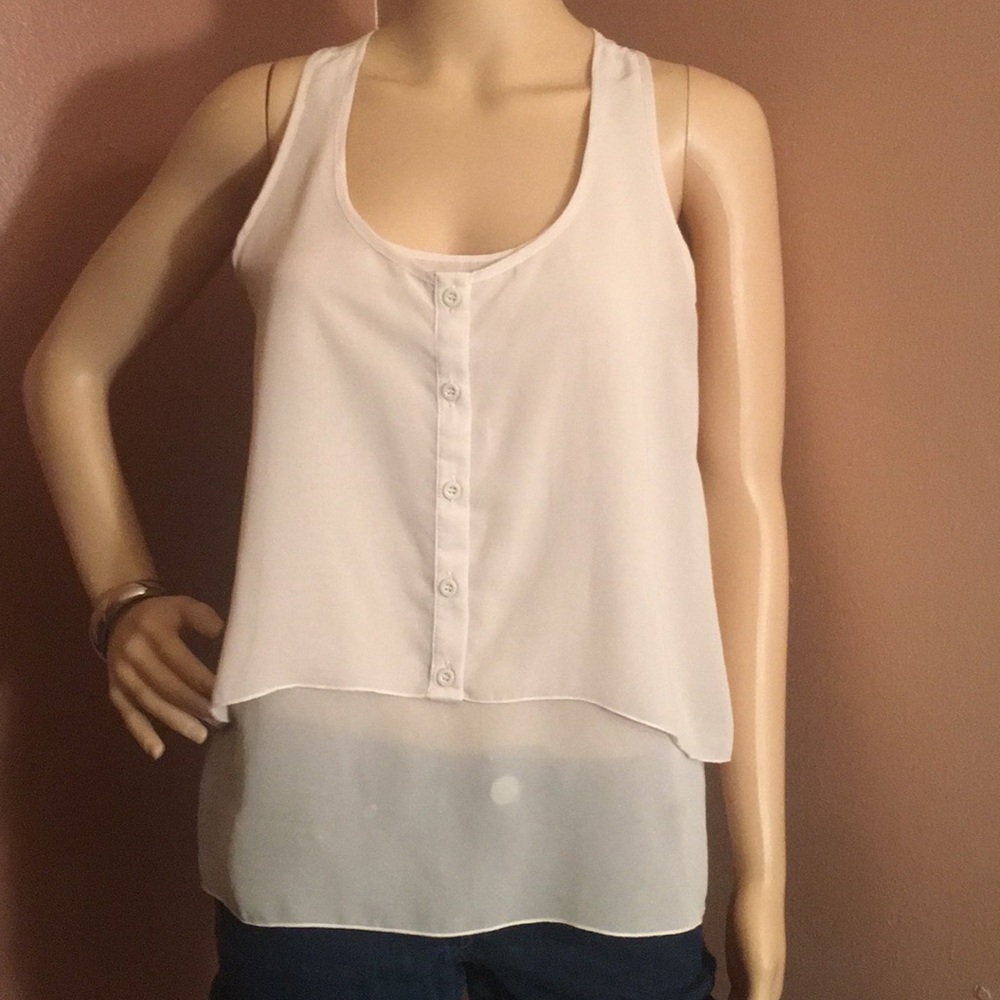 Very cute Like new H&M sheer top🌸 Size 6